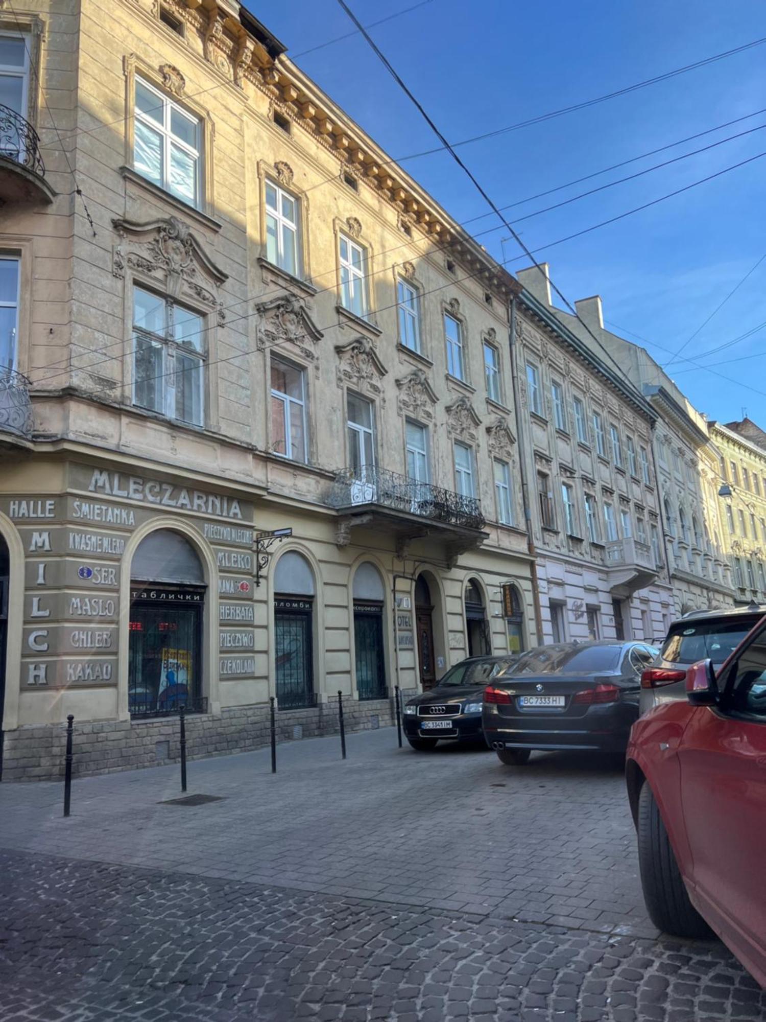 Art Studio Near Opera Theatre Lviv Exterior photo